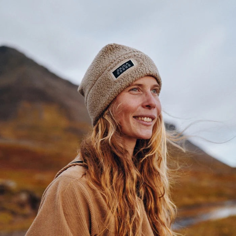 Tan Skida high pile beanie NWT